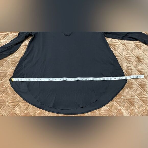 Lululemon Black Flare Blouse. - Picture 6 of 6